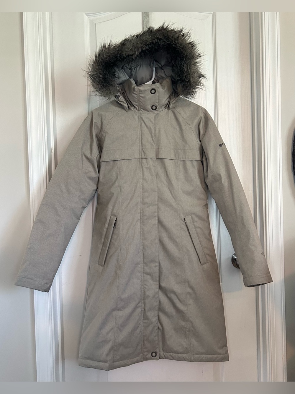 Columbia Flurry Run Down Insulated Winter Parka Hooded Jacket Sz XS Faux Fur